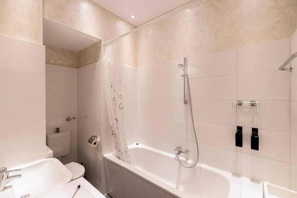 Apartment Stilvoll&Ruhig Wohnen Am Wasser Hannover Germany